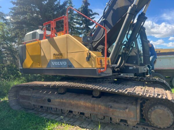2016 Volvo EC480EL Excavator - Image 4